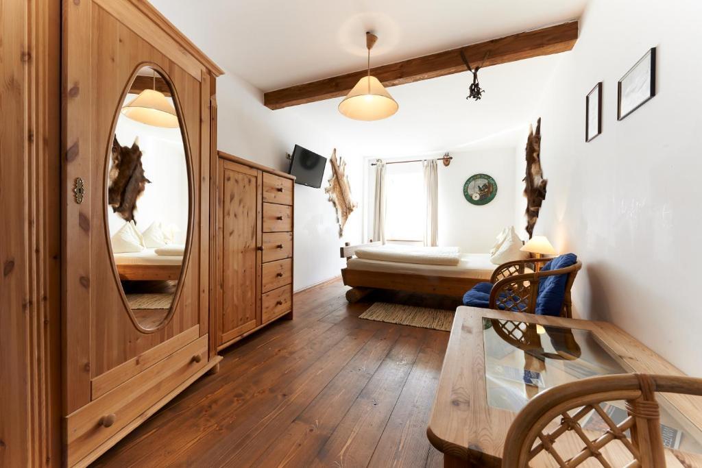 Hotelchen Doellacher Dorfwirtshaus Großkirchheim Kültér fotó